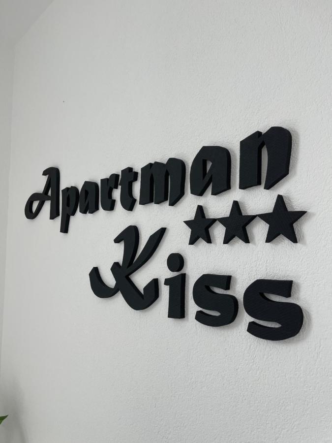 Kis Apartment